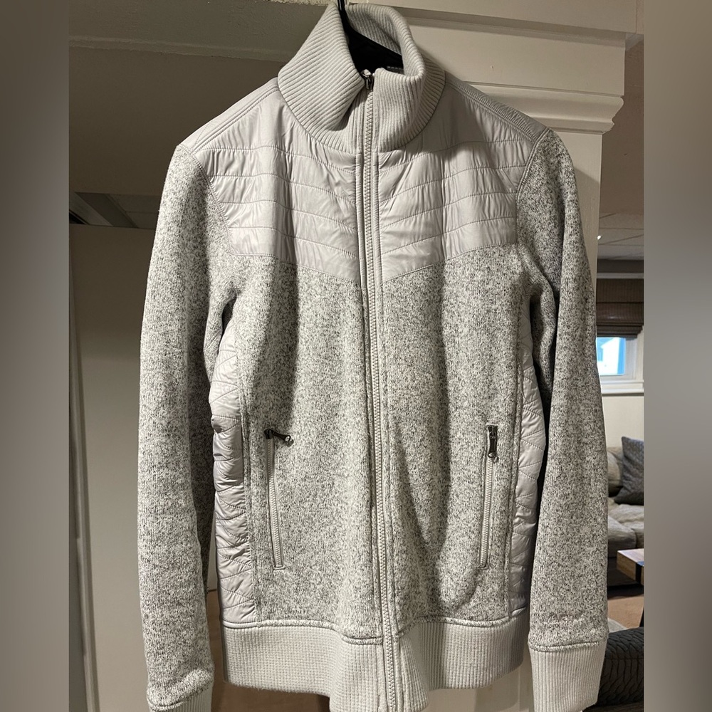 Woman’s MARMOT fleece zip up jacket